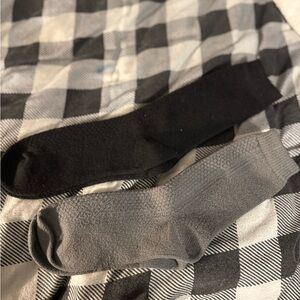 Black and Gray Roots Socks